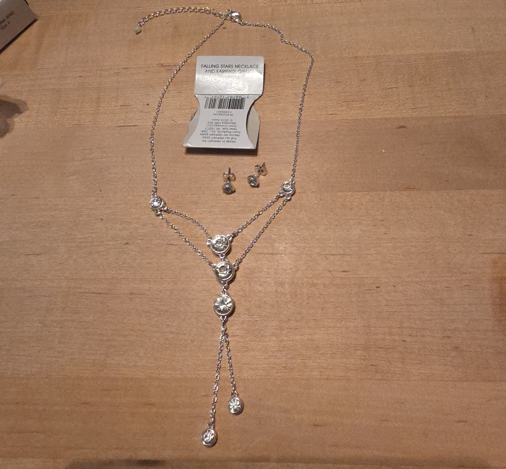 Avon Silver-Tone Lariat Necklace with Clear Crystal Drops
